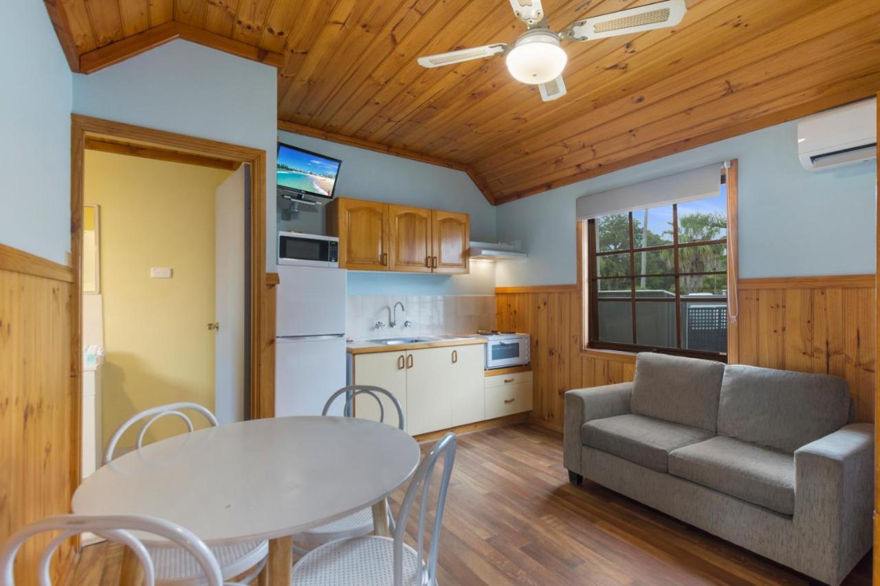Wairo Beach Holiday Park Tabourie Lake Buitenkant foto