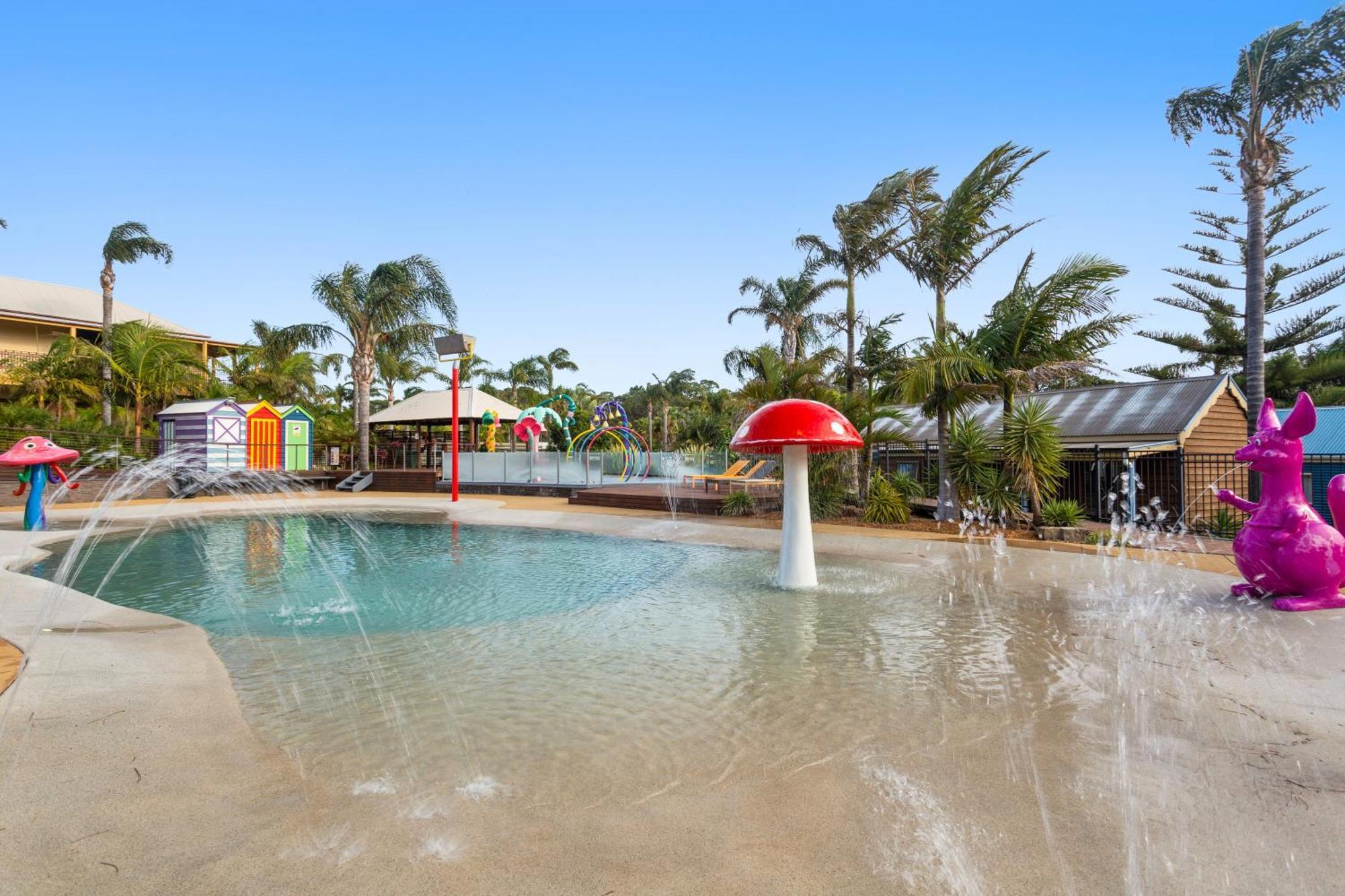 Wairo Beach Holiday Park Tabourie Lake Buitenkant foto